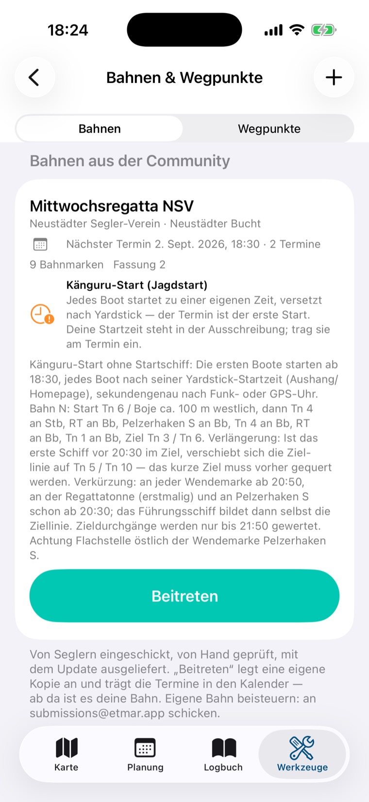 Aufgeklappte Community-Bahn mit Segelanweisung und Knopf Beitreten